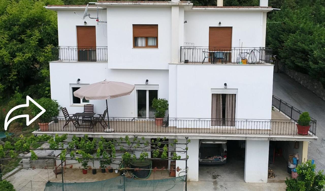 D & K Guest House Makrirrakhi Exterior photo